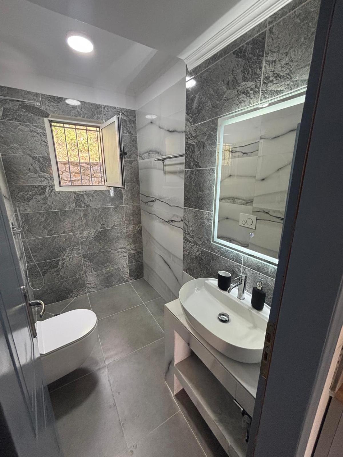 Qeparo View Rooms 외부 사진